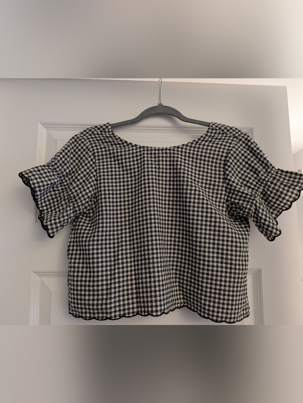 Rylee + Cru Black and White Gingham Scalloped-Hem Blouse NWT